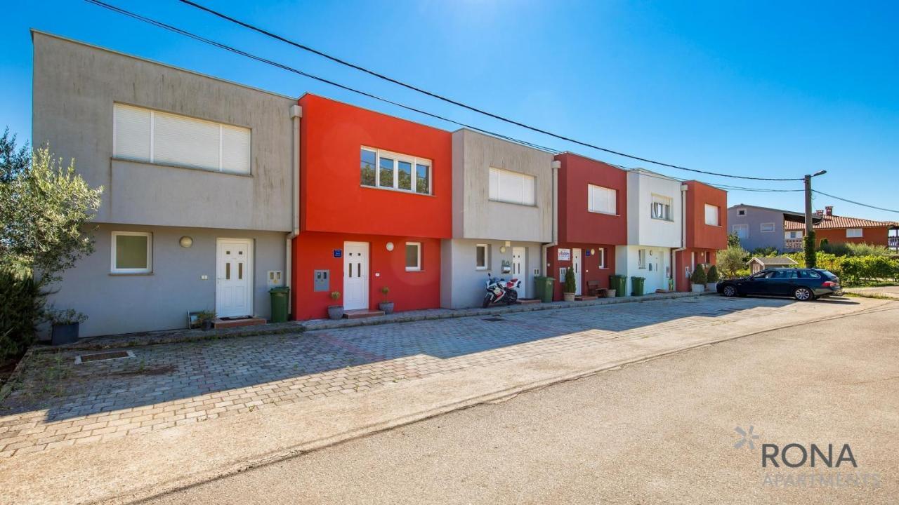 Rona Apartment Denis Умаг Екстер'єр фото