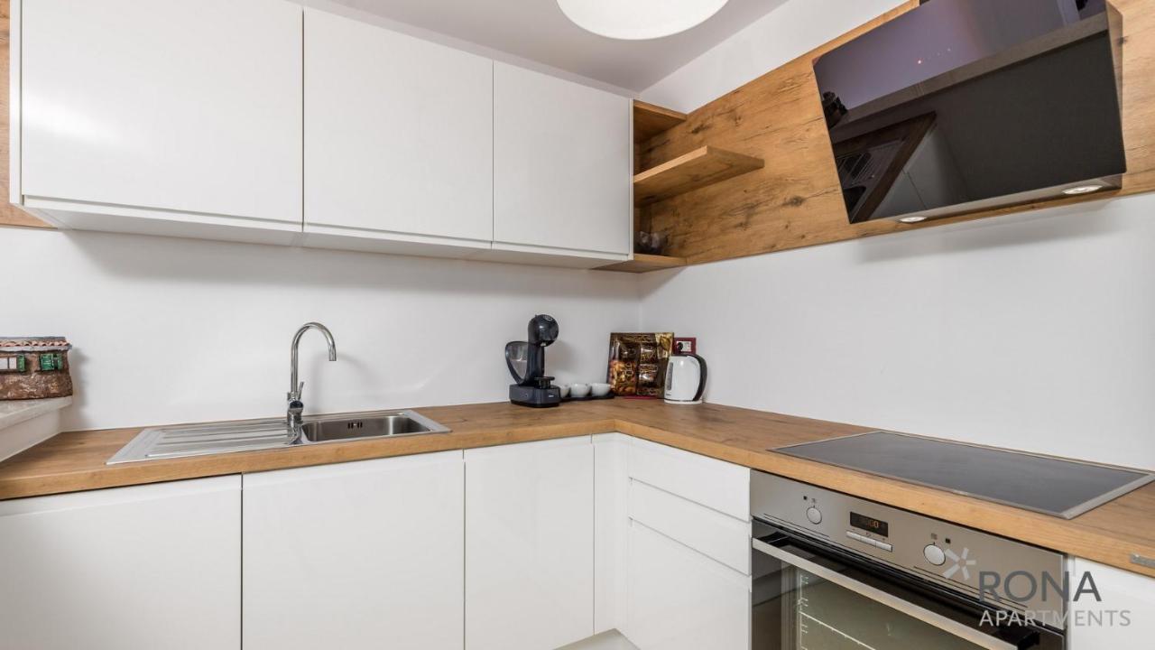 Rona Apartment Denis Умаг Екстер'єр фото