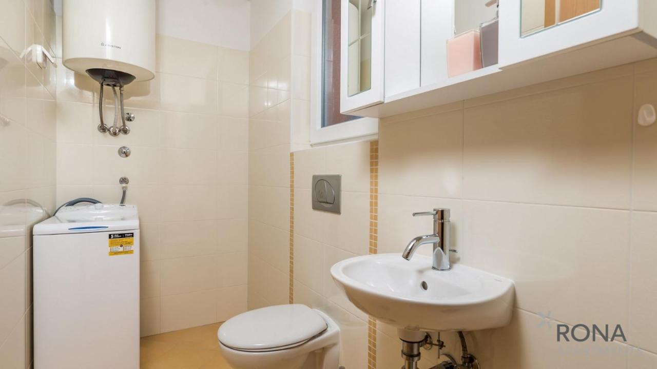 Rona Apartment Denis Умаг Екстер'єр фото