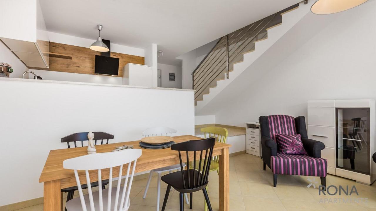 Rona Apartment Denis Умаг Екстер'єр фото